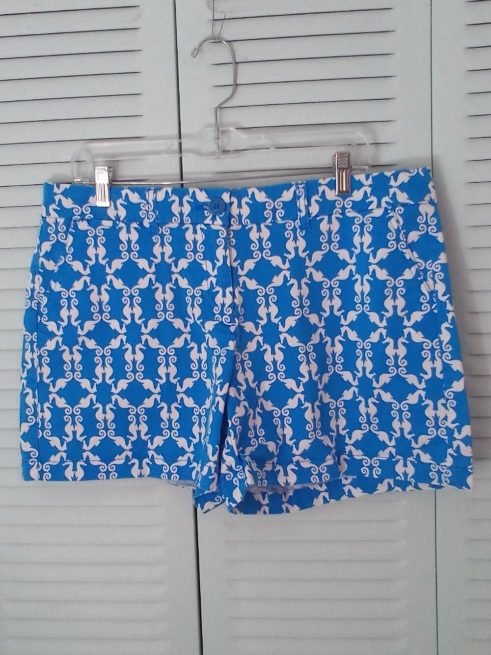 CROWN & IVY SZ 14 CAROLINE BLUE & WHITE SEAHORSE SHORT SHORTS COTTON NAUTICAL